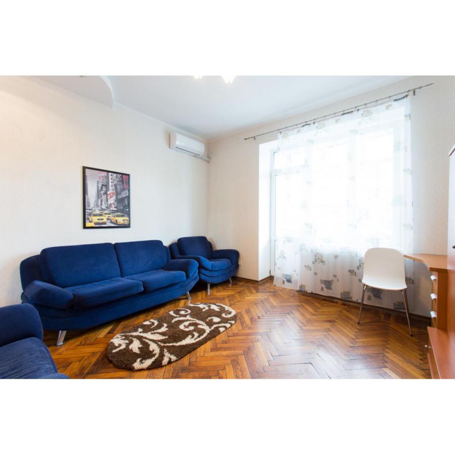 Apartments On Skovoroda Street Kharkiv Exterior photo