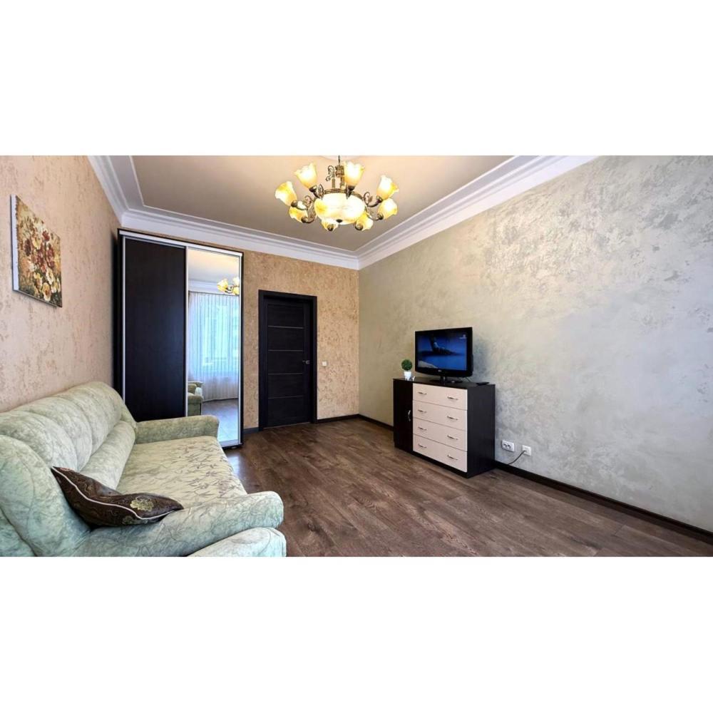 Apartments On Skovoroda Street Kharkiv Exterior photo